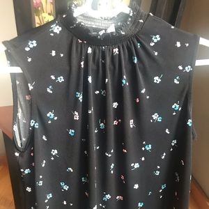 Elle black sleeveless blouse